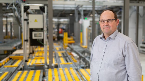 Egon Grief ผู้จัดการฝ่ายบำรุงรักษาของ European Distribution Center Central ของแชฟฟ์เลอร์
